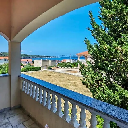 1 Bedroom In Barbat * Barbat na Rabu